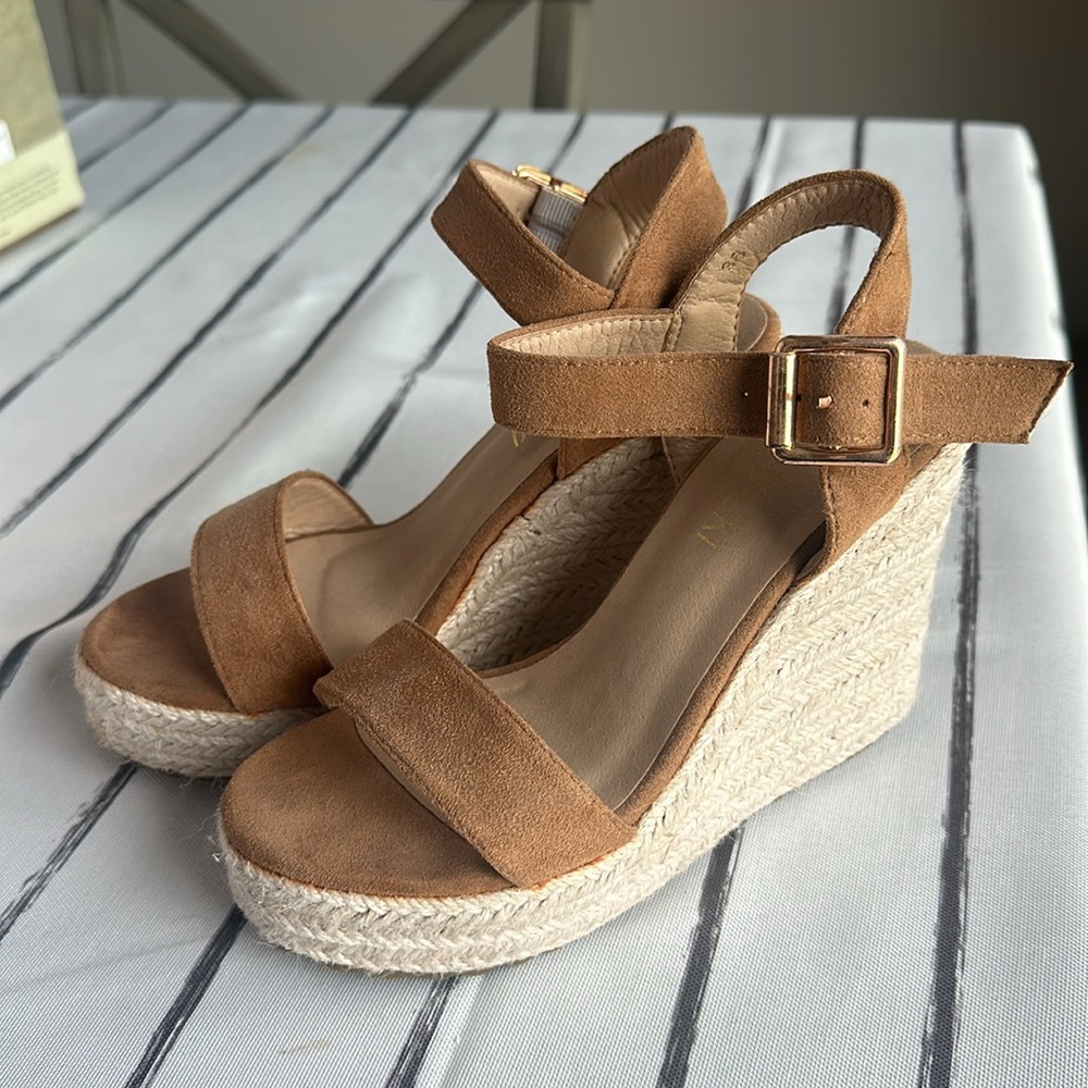 Women’s Brown Wedge Heels Size 6